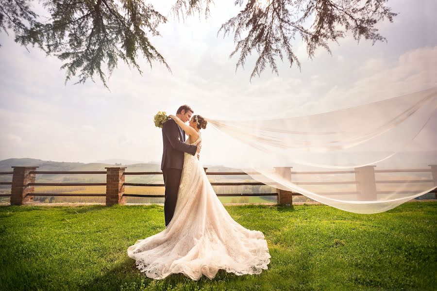 Fotografo di matrimoni Silvio Bizgan (bizganstudio). Foto del 17 aprile 2019