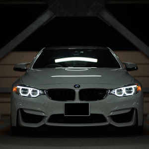 M4 クーペ F82