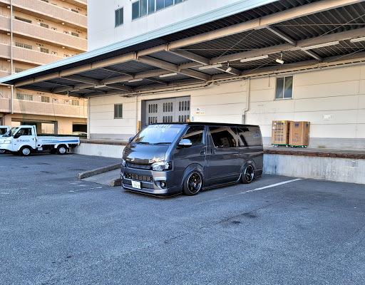 ハイエース のヘッドライト塗装 スモークスプレー ビッグテール 液体フィルムスプレー 作業車に関するカスタム メンテナンスの投稿画像 車 のカスタム情報はcartune