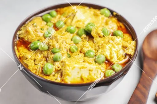 Mattar Paneer (8 pcs) (Serve 1)