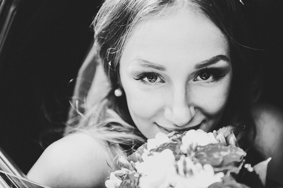 Fotógrafo de bodas Kseniya Ogneva (ognevafoto). Foto del 9 de octubre 2016