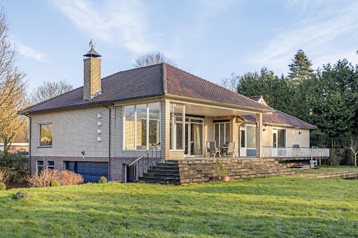 Villa avec jardin et terrasse 4