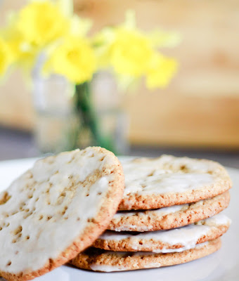 Oatmeal Cookies, Old Fashioned Oatmeal Cookies, Easy Cookies, Great Cookies, Great Oatmeal Cookies, Iced oatmeal cookies, Oatmeal cookies, Best oatmeal cookies, Easy oatmeal cookies, wonderful oatmeal cookies, cookie, cookie recipe, cookie recipes.