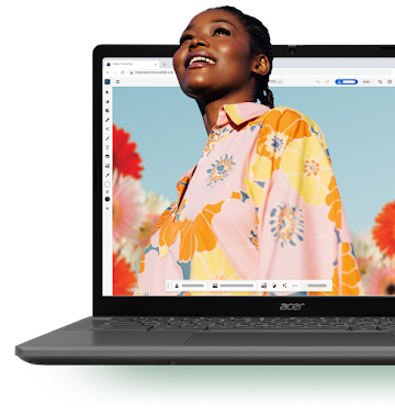 Een foto van een vrouw in een shirt met roze bloemen wordt bewerkt in Photoshop op een Chromebook.