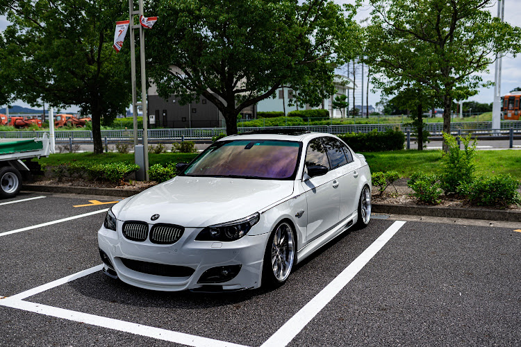 5シリーズ セダンのe60・bmw・e60japan・撮影ありがとうございます・ドライブに関するカスタム事例の投稿画像1枚目