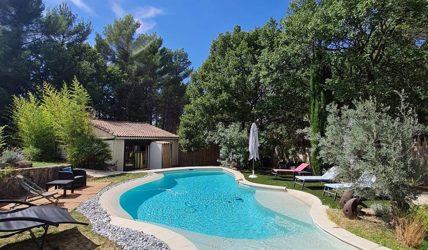 Villa avec piscine et jardin Ventabren