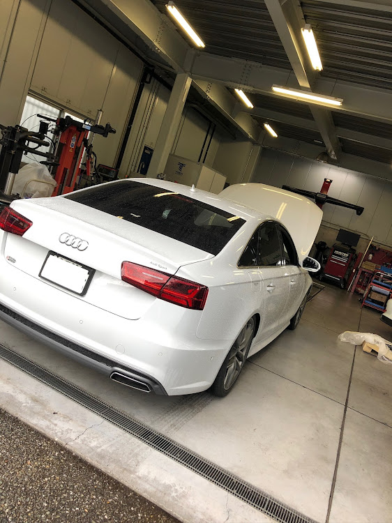 A6 セダンのaudi・A6・車検に関するカスタム事例の投稿画像3枚目