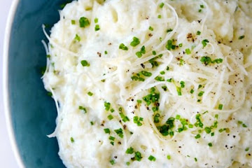 Mashed Cauliflower with Cheese and Chives