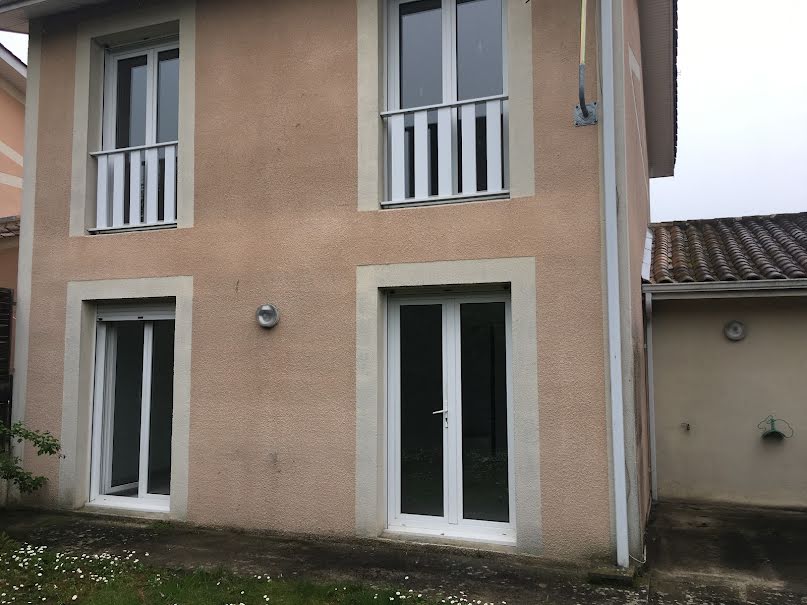 Location  maison 4 pièces 83 m² à Cenon (33150), 1 250 €