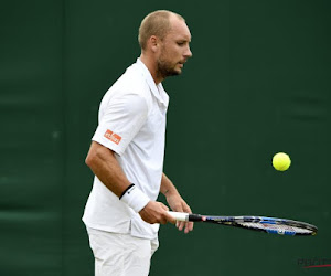 Darcis bijt in het zand tegen piepjonge Rus