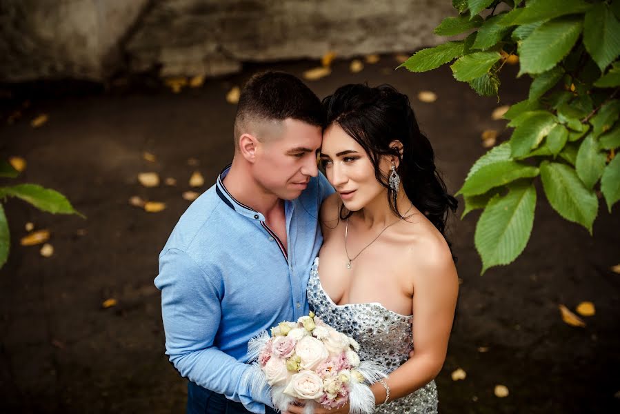 Fotógrafo de casamento Darya Vvedenskaya (vvedenskayada). Foto de 7 de junho 2021