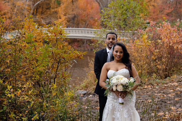 Fotógrafo de casamento Olga Roskina (fotozaz). Foto de 18 de abril 2022