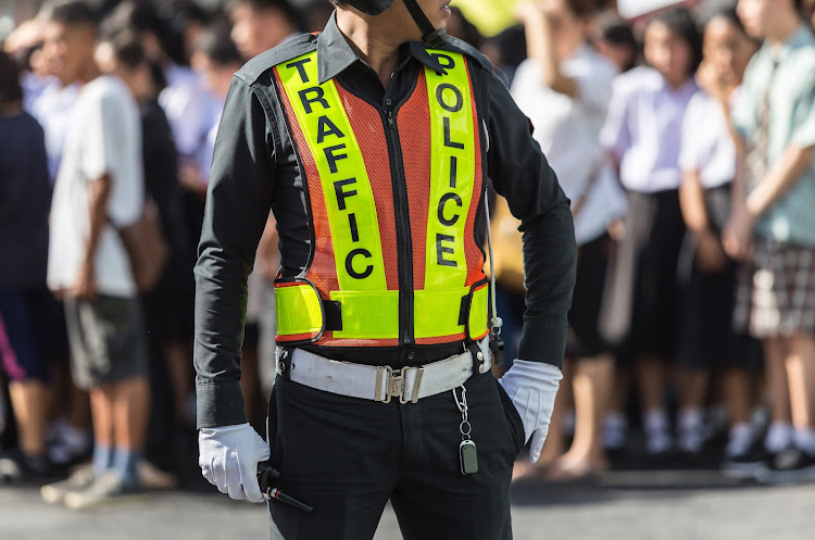 Two traffic cops in court for allegedly accepting R200 bribe