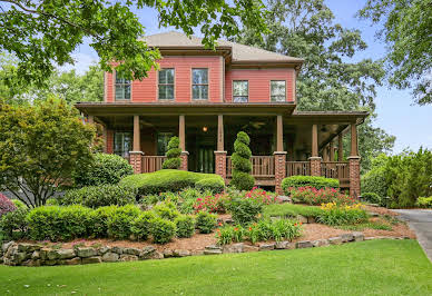 House with garden 6