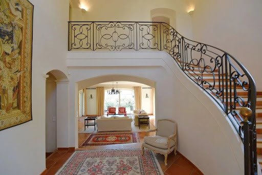 Villa with pool and terrace 3