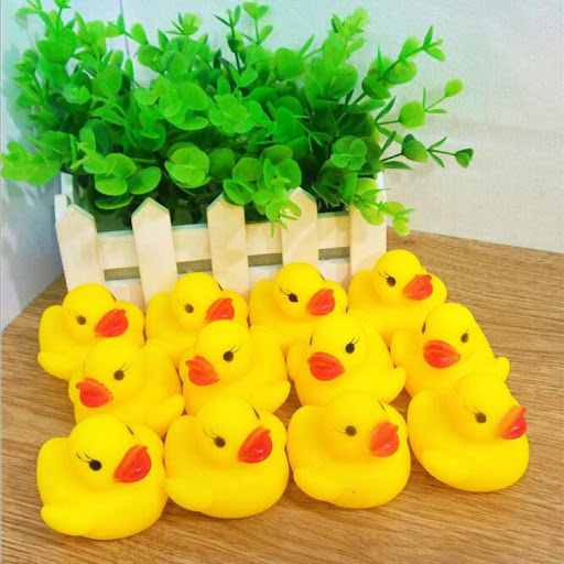 Title 1, Little Yellow Duck, baby water play, swimming a...