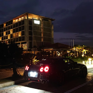 NISSAN GT-R