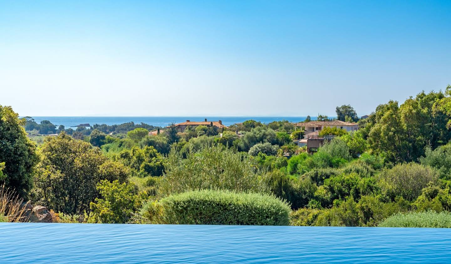 Villa avec piscine en bord de mer Porto-Vecchio