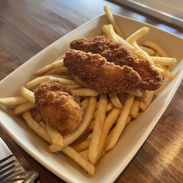 Kid's chicken tenders