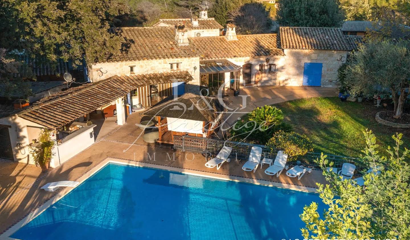 Villa with pool Roquefort-les-Pins