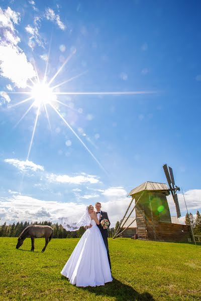 Fotógrafo de casamento Stanislav Petrov (stanislavpetrov). Foto de 15 de maio 2017