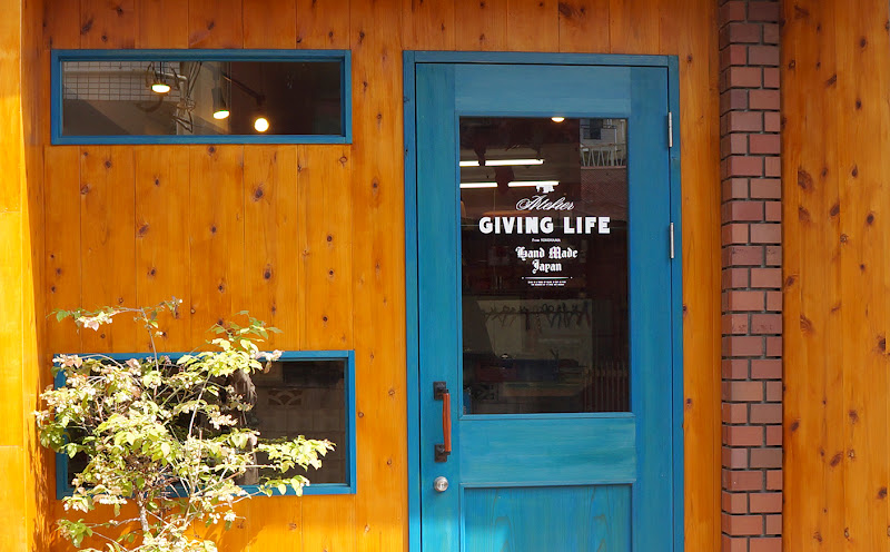 選ぶ時間にこそ価値がある。 レザーブランド「GIVING LIFE」オーナーインタビュー