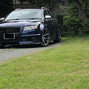 RS4 アバント B7