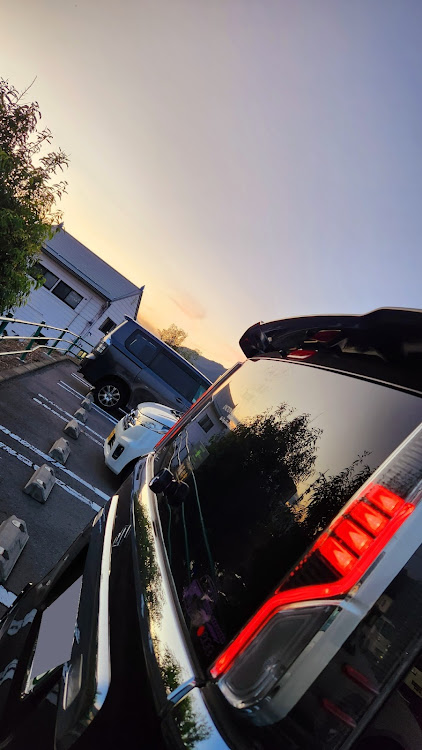 ゆ ♨️ さんが投稿したマジックアワーと愛車に関するカスタム事例の投稿画像2枚目