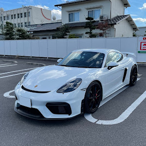 ケイマン GT4