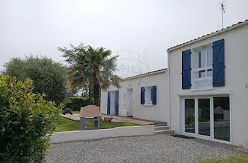 maison à Saint-Romain-de-Benet (17)