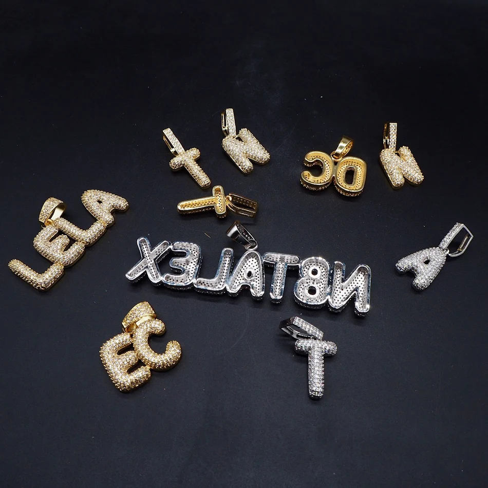 Colar com pingente de letra personalizado Seu nome ou inicial sempre perto do coração. Um acessório elegante e com significado para você ou para presentear.