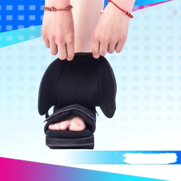 Buty rehabilitacyjne do dekompresji przodostopia Operacja dużego palca u stopy Łagodzą ból, wspomagają gojenie i poprawiają mobilność.