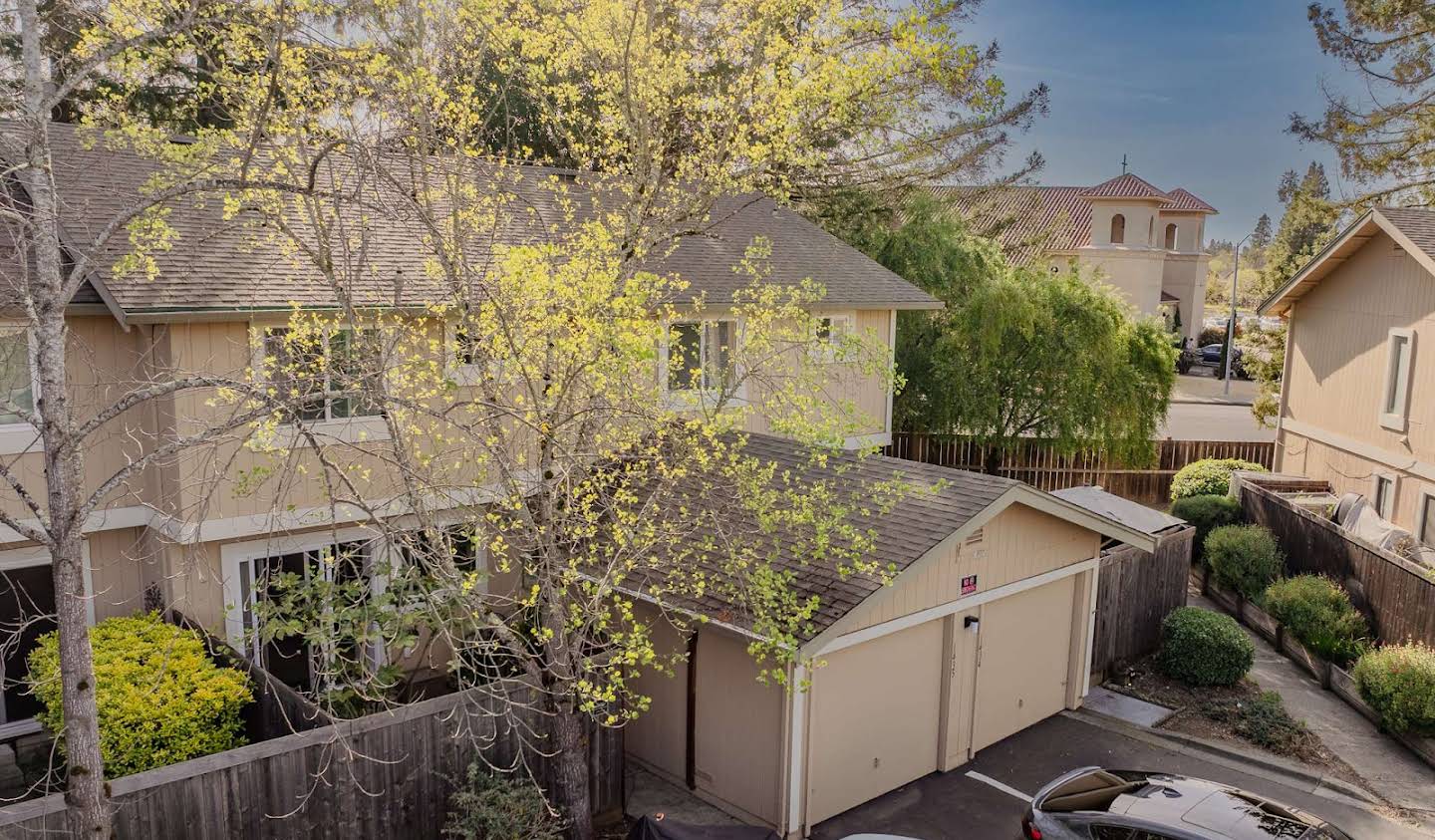 Apartment with pool Rohnert Park