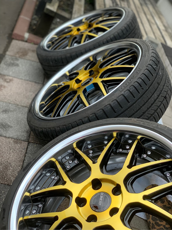 クラウンマジェスタの18マジェスタ 前期・冬仕様・ど純正・タイヤ交換・愛車に感謝に関するカスタム事例の投稿画像3枚目