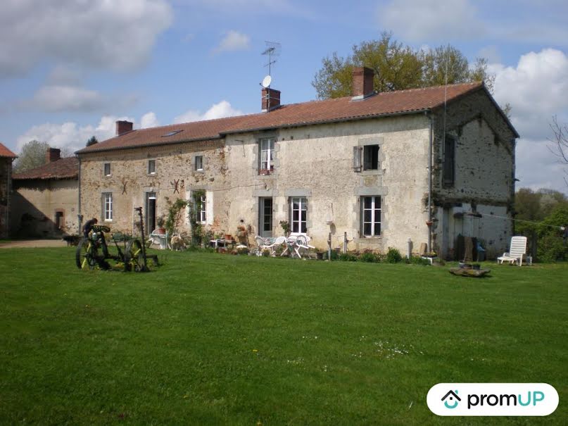 Vente maison 10 pièces 260 m² à Bussière-Poitevine (87320), 233 000 €