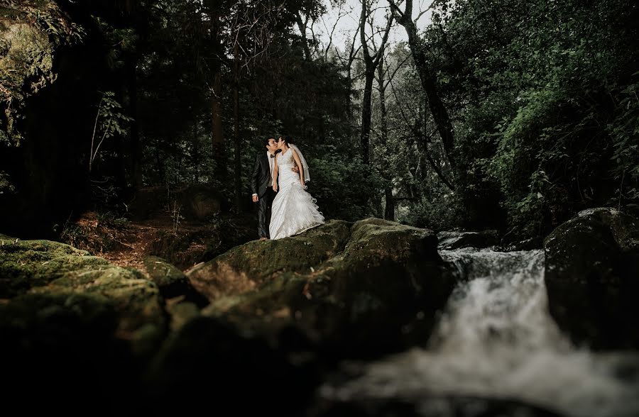 Hääkuvaaja Luis Garza (photoboda). Kuva otettu 10. kesäkuuta 2017