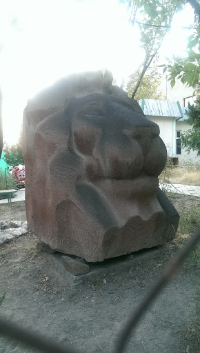 Lion Sculpture