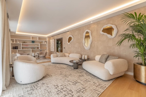 Appartement contemporain avec piscine 1