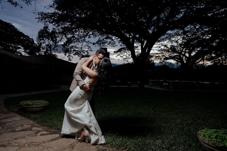 Jurufoto perkahwinan Gonzalo Pérez-Canto (chalostudio). Foto pada 12 Julai 2022