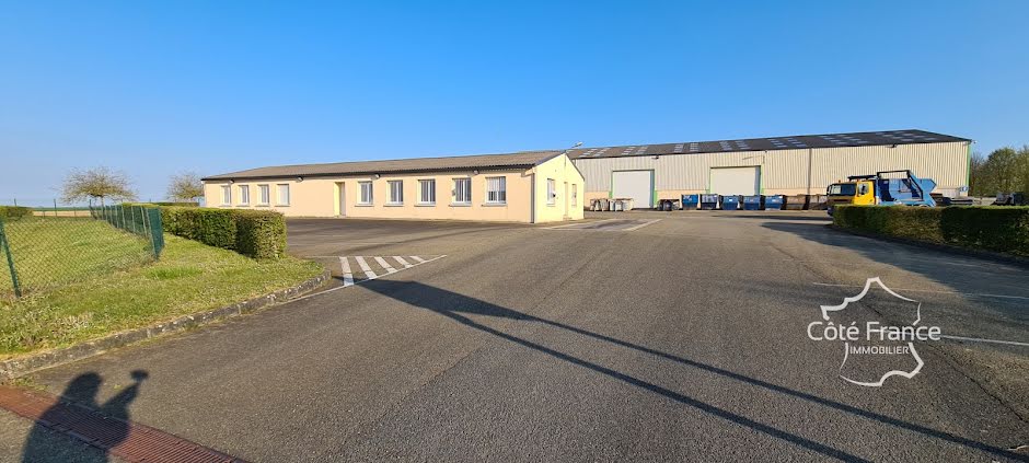 Vente locaux professionnels  2500 m² à Fresne-l'Archevêque (27700), 1 240 000 €