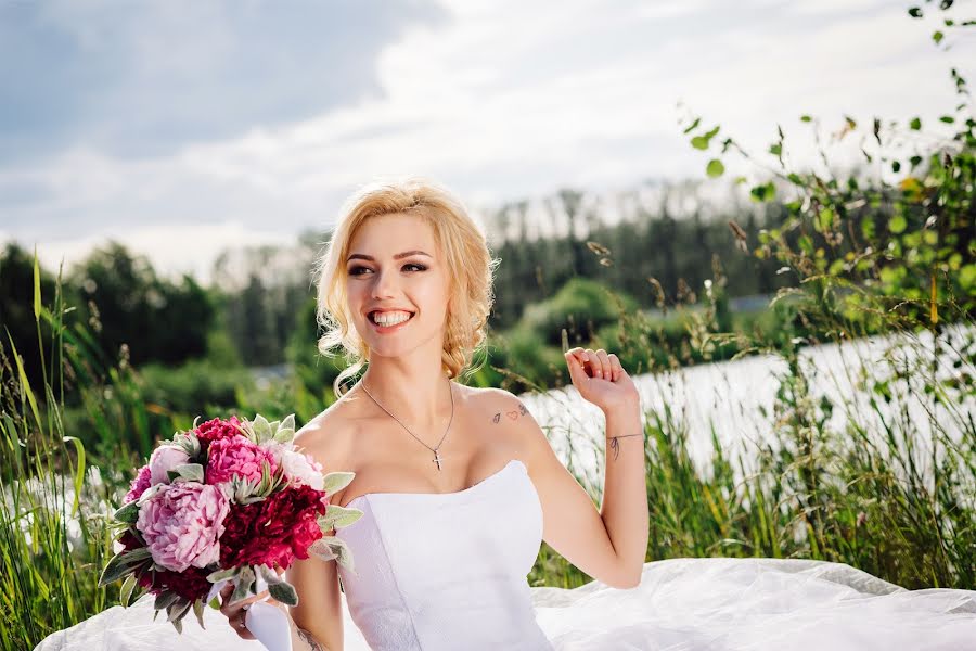 Fotograful de nuntă Natalya Volkova (nativolk). Fotografia din 15 iulie 2015