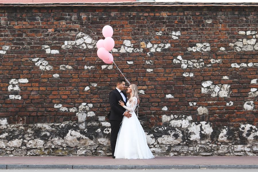 Jurufoto perkahwinan Paulina Cieślik (paulinacieslik). Foto pada 25 Februari 2020