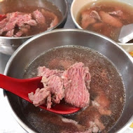 鬍鬚忠牛肉湯