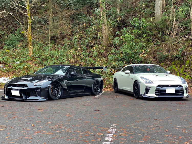 NISSAN GT-Rのブラックデー・黒色無双・目指せPickUpCars・地震災害に遭われた方々にお見舞い申し上げますに関するカスタム事例の投稿画像2枚目
