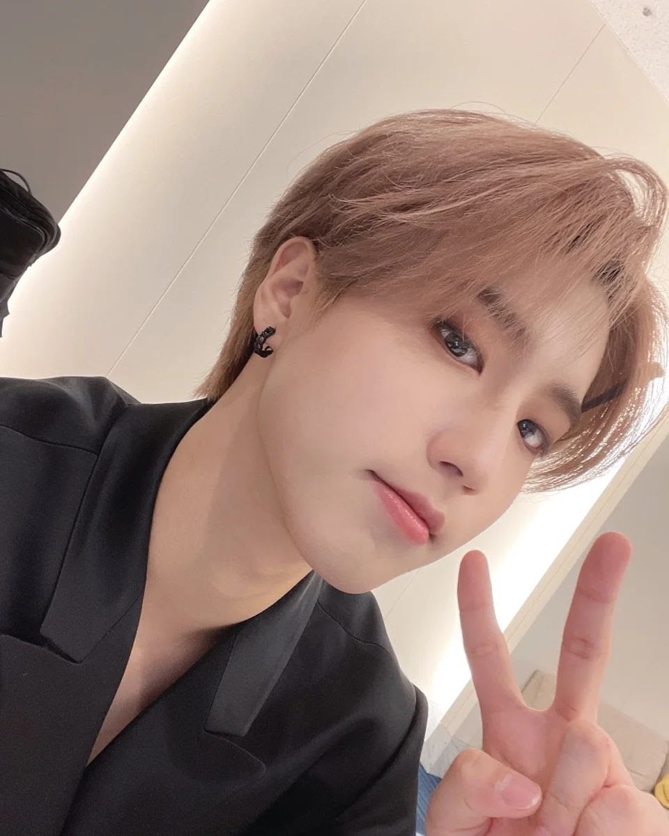 stray kids han IG 1