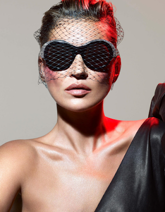 Kate Moss Models Alain Mikli x Alexandre Vauthier Roselyne Sunglasses