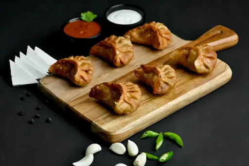 Peri Peri Paneer Fried Momo