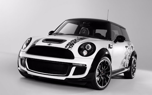 Stylish Mini Car Showcasing Urban Charm and screenshot 2