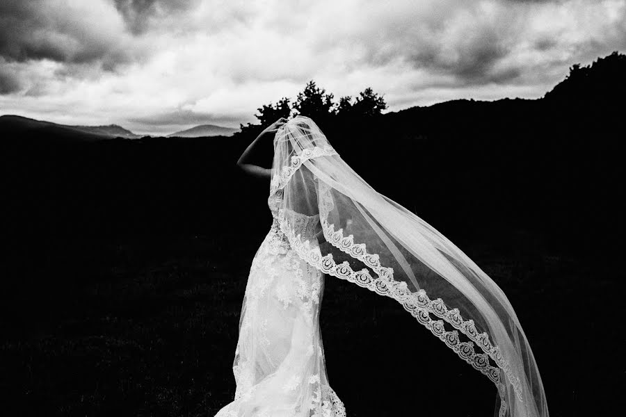 Fotógrafo de casamento Alessandro Morbidelli (moko). Foto de 8 de dezembro 2020