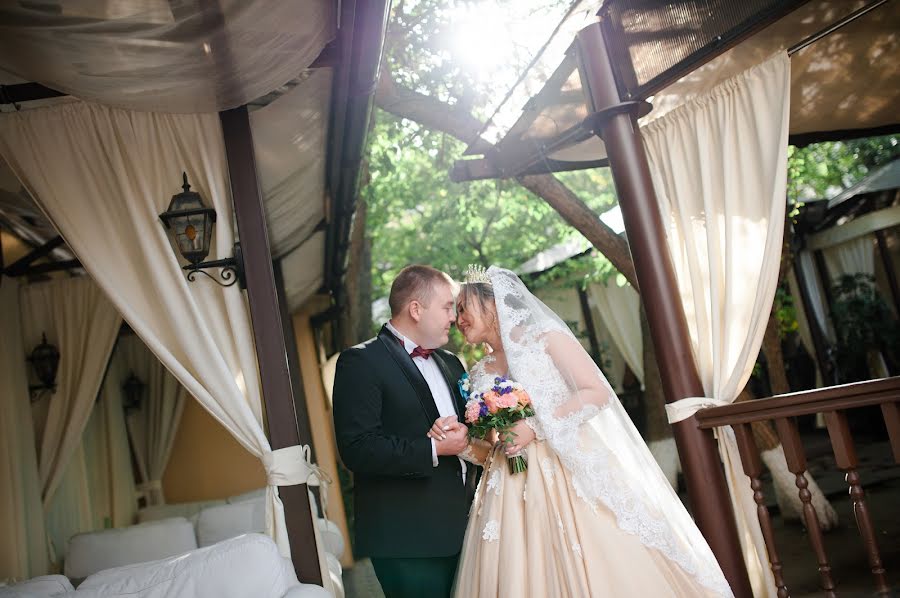 Wedding photographer Vladimir Vershinin (fatlens). Photo of 27 November 2017